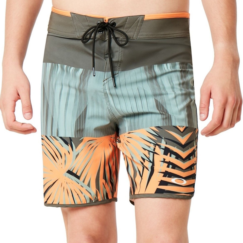 OAKLEY 19" Surf Swim Hybrid Boardshorts Trunks Colorblock Palm Geometric